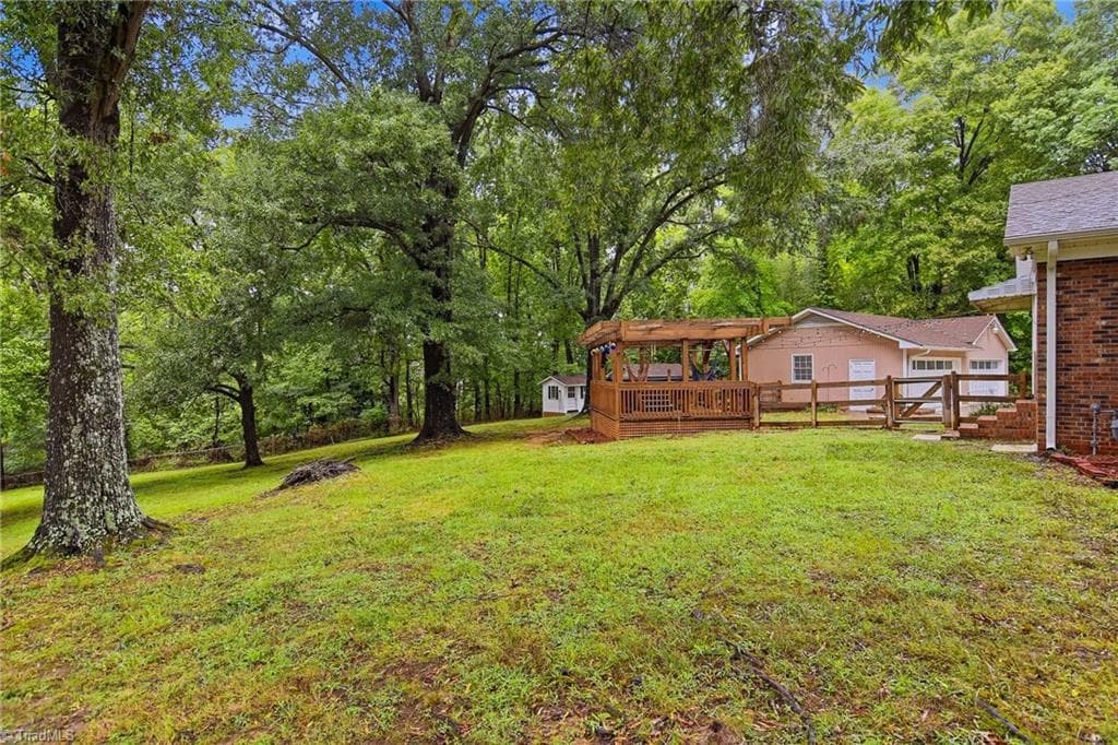 Stick/Site Built at 5806 Carriage Lane, Greensboro NC 27410, photo 29 of 33