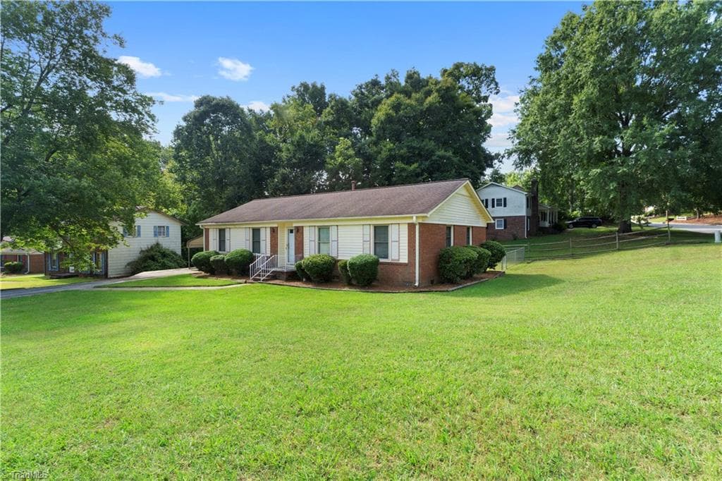 Stick/Site Built at 116 Cheltenham Drive, Winston-Salem NC 27103, photo 7 of 31