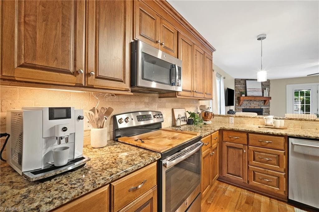 Stick/Site Built at 822 Montgomery Court, Walnut Cove NC 27052, Walnut Cove, photo 8 of 31