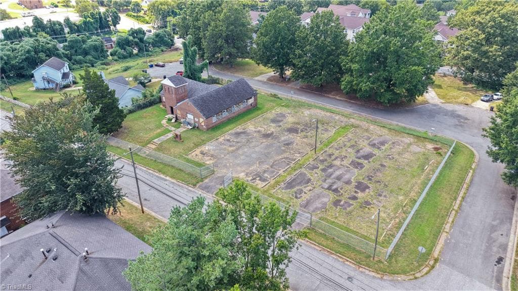 1326 N Main Street, Winston-Salem NC 27105
