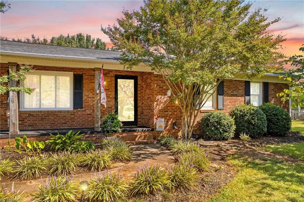 230 E Old Farm Road, Salisbury NC 28146