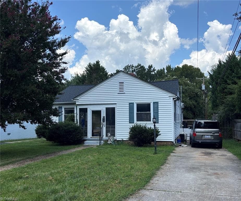 1006 Northwood Street W, Greensboro NC 27408