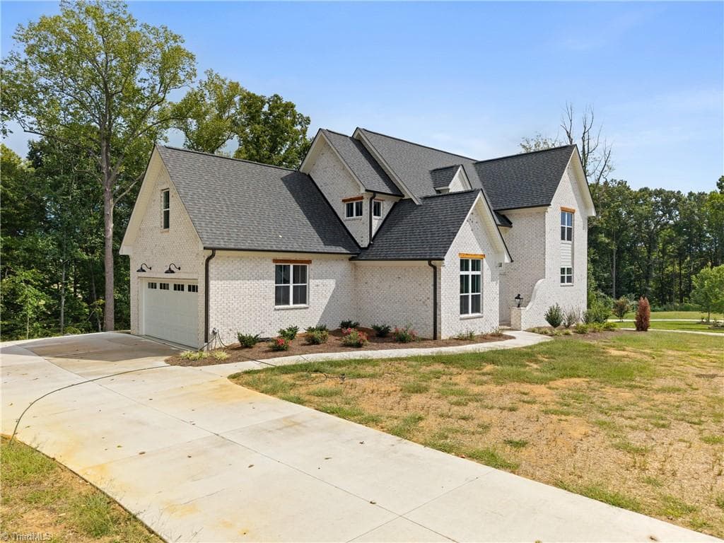 Stick/Site Built at 293 Old Heritage Drive, Winston-Salem NC 27107, Winston-Salem, photo 5 of 90