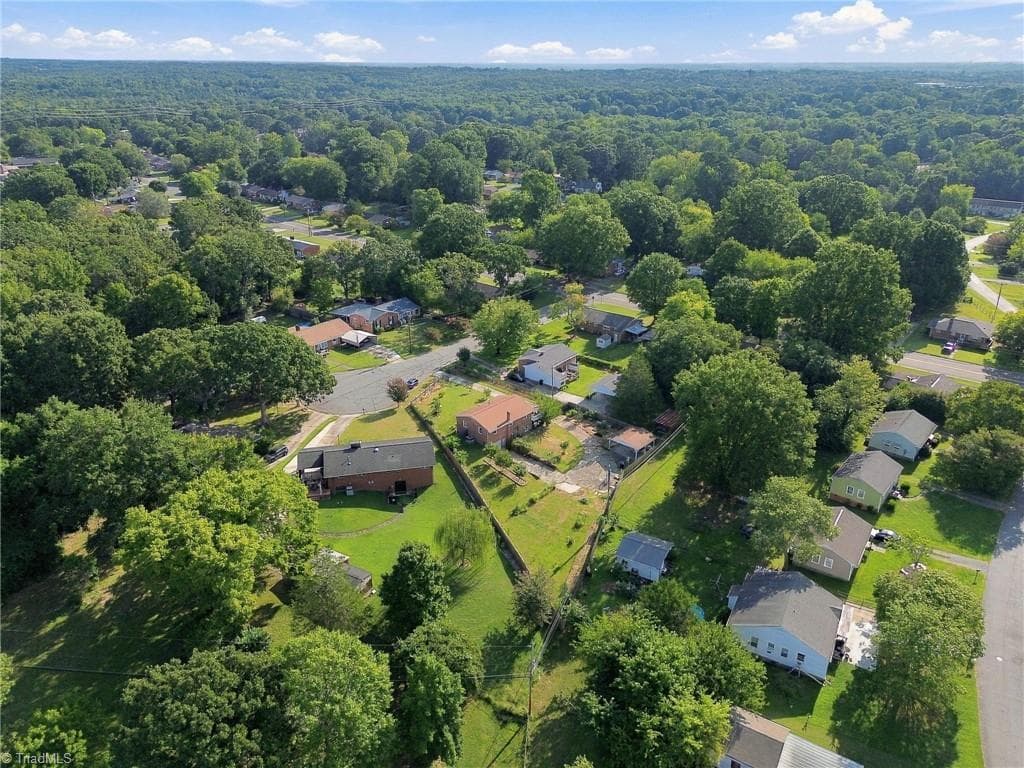 Stick/Site Built at 2112 Joyce Court, Burlington NC 27217, Burlington, photo 32 of 44
