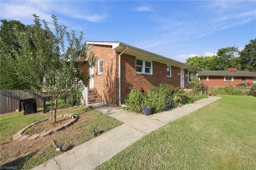 Stick/Site Built at 2112 Joyce Court, Burlington NC 27217, Burlington, photo 37 of 44