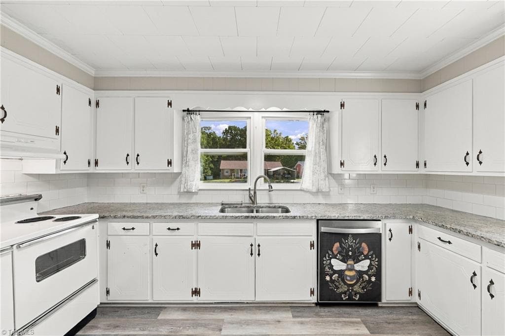 Stick/Site Built at 2112 Joyce Court, Burlington NC 27217, Burlington, photo 19 of 44