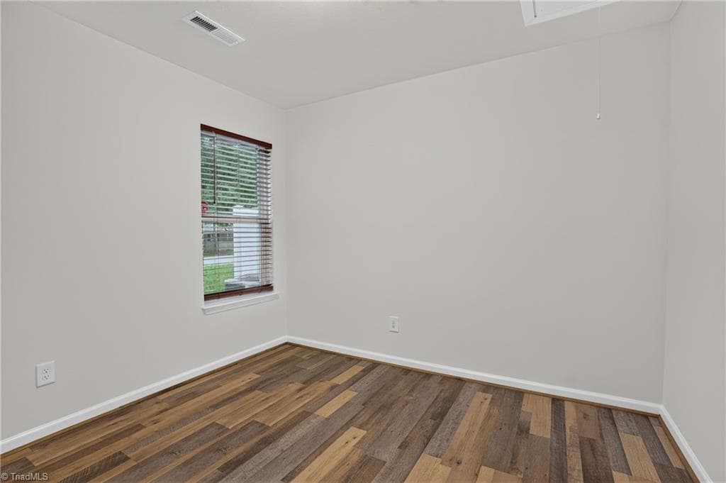 Stick/Site Built at 3034 Desmond Woods Drive, Greensboro NC 27405, photo 26 of 39