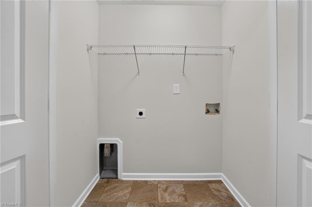 Stick/Site Built at 3034 Desmond Woods Drive, Greensboro NC 27405, photo 31 of 39