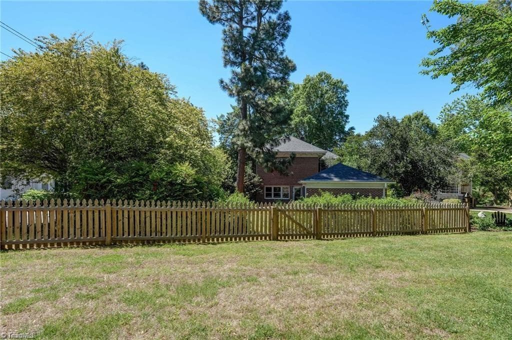 Stick/Site Built at 815 Main Street, Reidsville NC 27320, Reidsville, photo 35 of 40