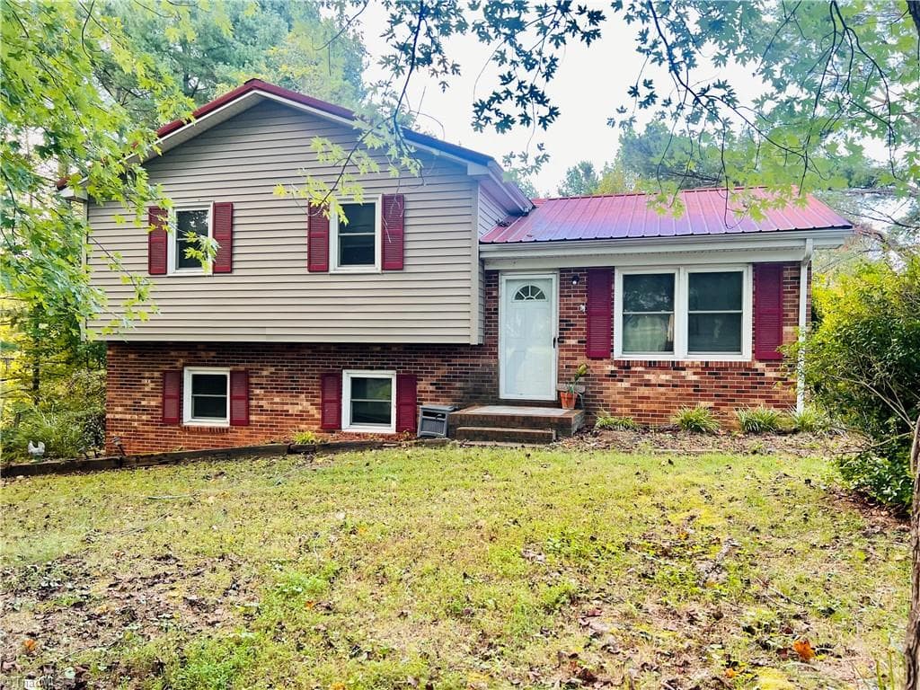 270 Woodcreek Drive, Mount Airy NC 27030