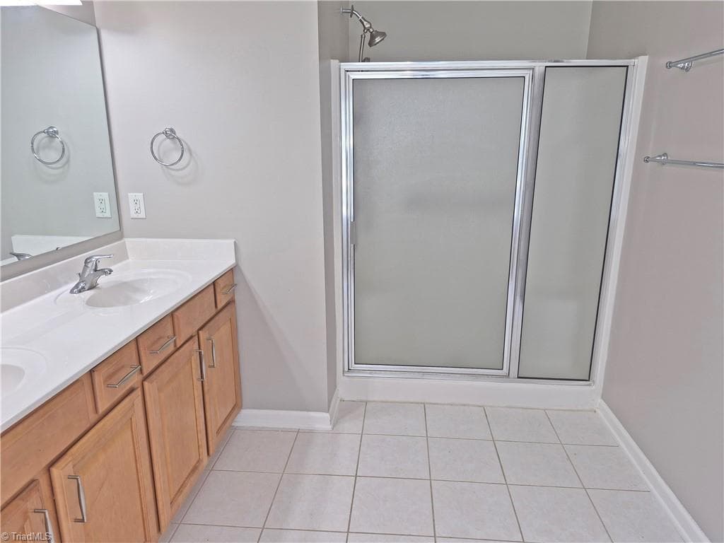 Stick/Site Built at 4061 Fountain Grove Drive, High Point NC 27265, photo 16 of 26