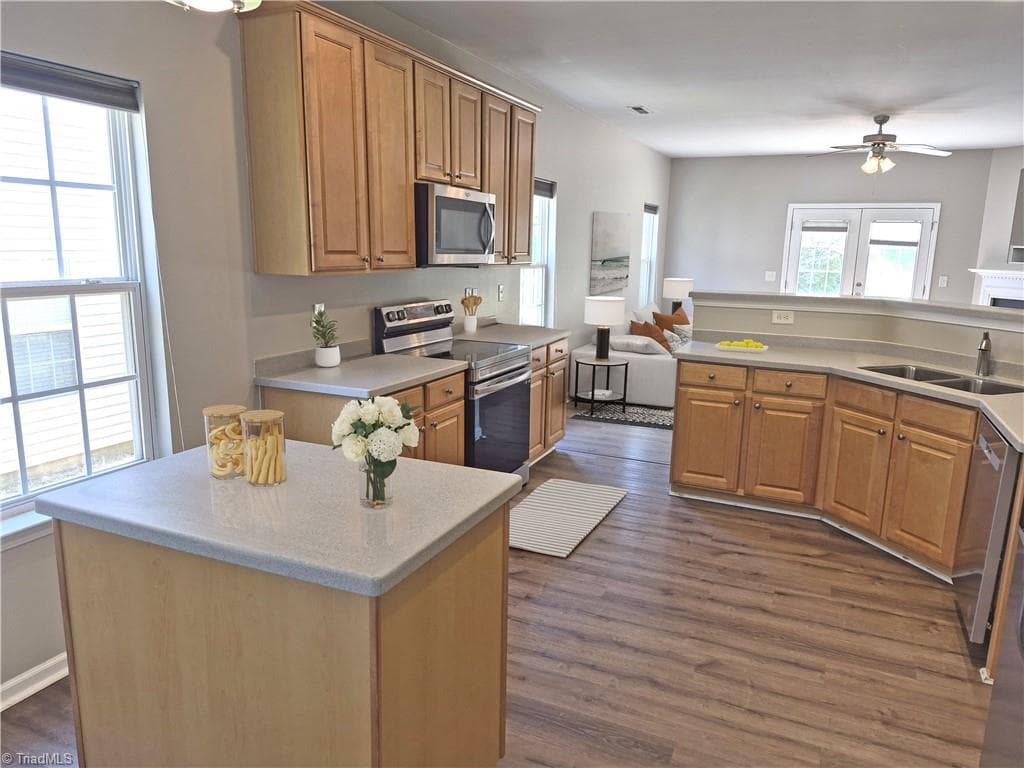 Stick/Site Built at 4061 Fountain Grove Drive, High Point NC 27265, photo 3 of 26