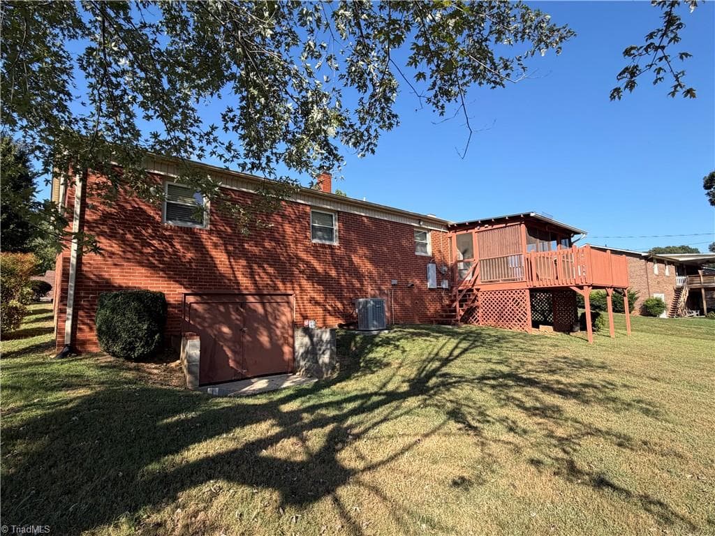 Stick/Site Built at 1516 W Fairfield Drive, Mount Airy NC 27030, Mount Airy, photo 13 of 68