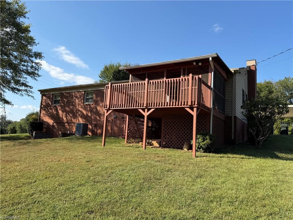 Stick/Site Built at 1516 W Fairfield Drive, Mount Airy NC 27030, Mount Airy, photo 19 of 68
