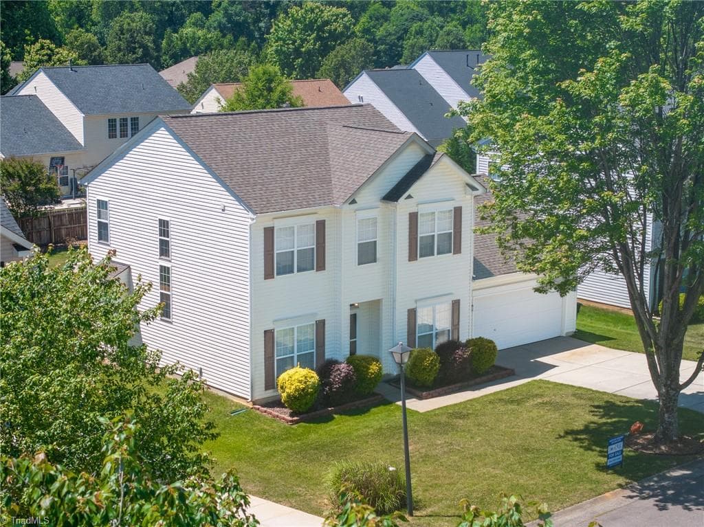 Stick/Site Built at 4236 Laurel Ridge Circle, Winston-Salem NC 27107, photo 3 of 36