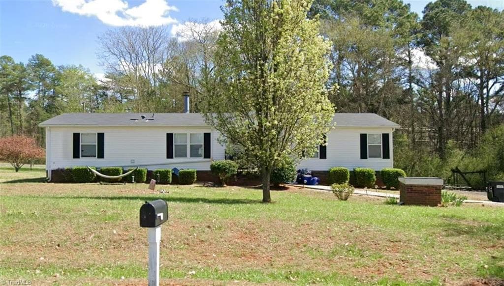 43776 Cypress Crossing Road, New London NC 28127