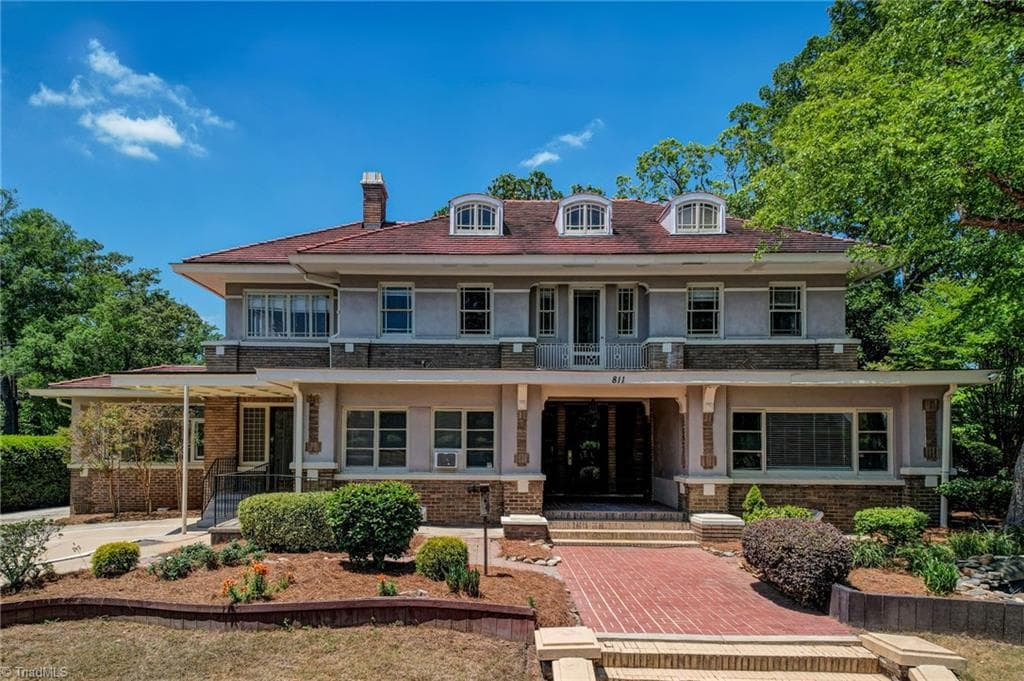 811 N Elm Street, Greensboro NC 27401