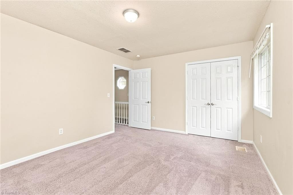 Stick/Site Built at 1495 Fiddlers Knoll Drive, Kernersville NC 27284, photo 7 of 22