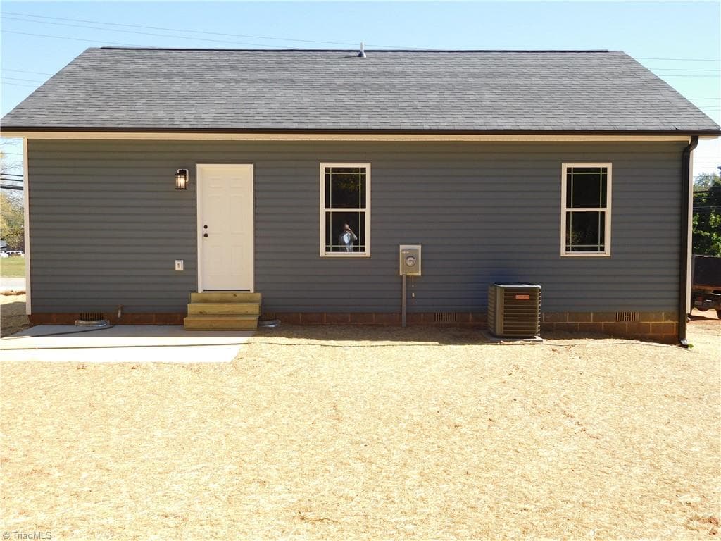 Stick/Site Built at 415 N Scientific Street, High Point NC 27260, photo 32 of 35