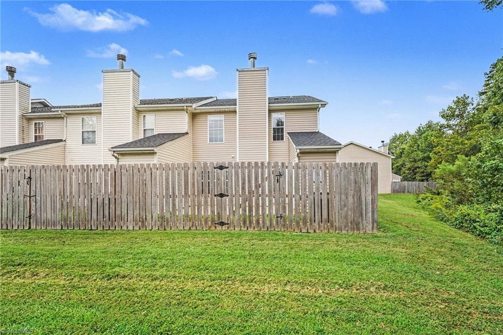 Stick/Site Built at 2044 Waterstone Lane, High Point NC 27265, photo 26 of 27