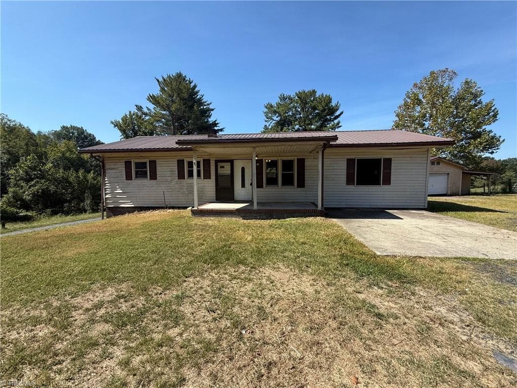 5170 NC Highway 700, Eden NC 27288