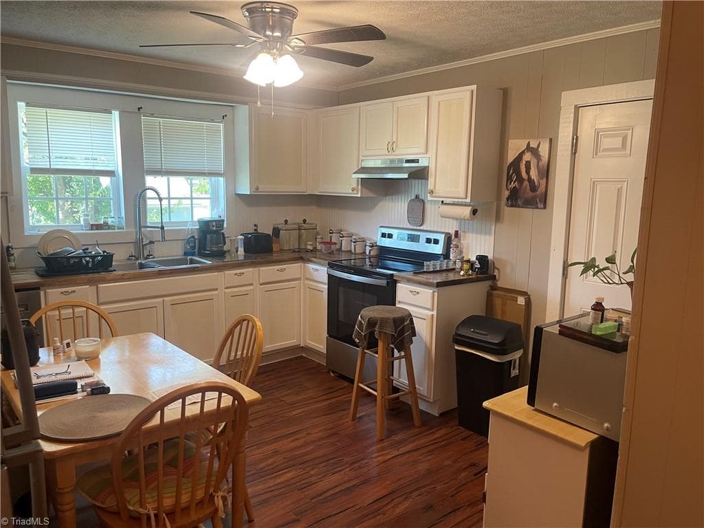 Kitchen - 1443 Delaware Avenue, Eden NC 27288, Eden