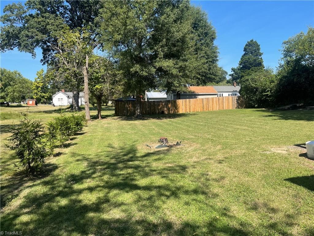 backyard - 1443 Delaware Avenue, Eden NC 27288, Eden