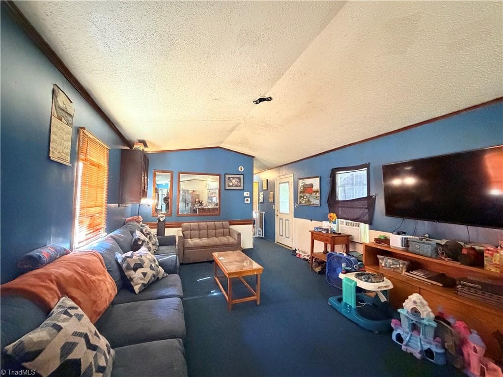Manufactured Home at 1490 Glenn Carlton Road, Boomer NC 28606, photo 11 of 23