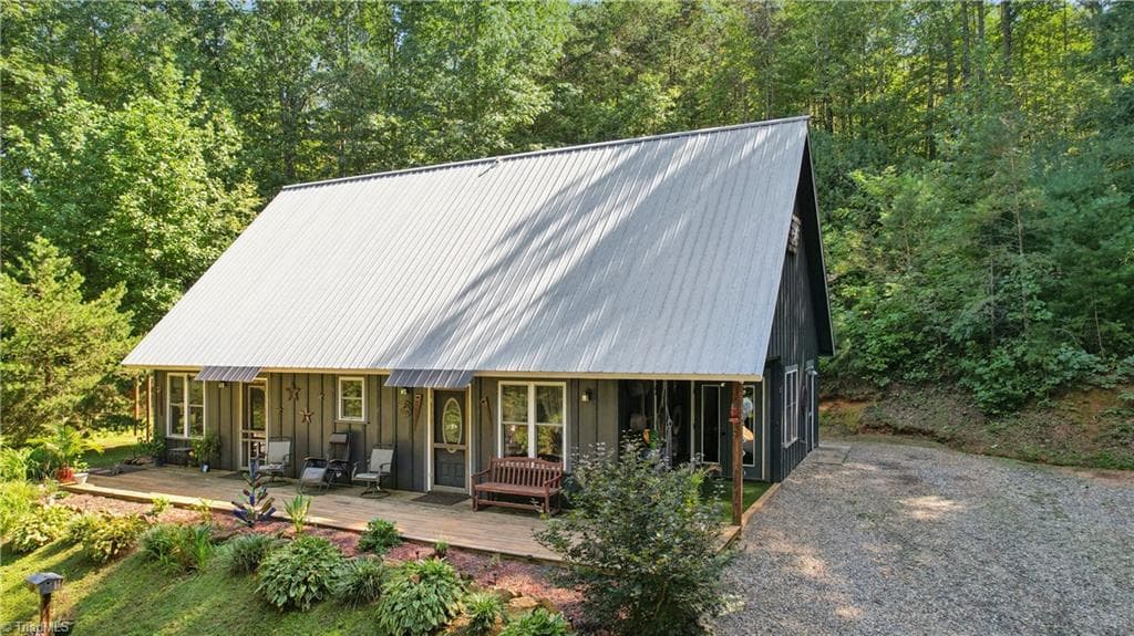 488 Hollywood Road, Moravian Falls NC 28654