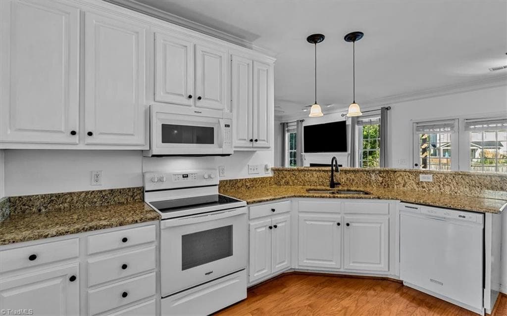 Stick/Site Built at 3651 Canopy Oak Court, High Point NC 27265, photo 13 of 38