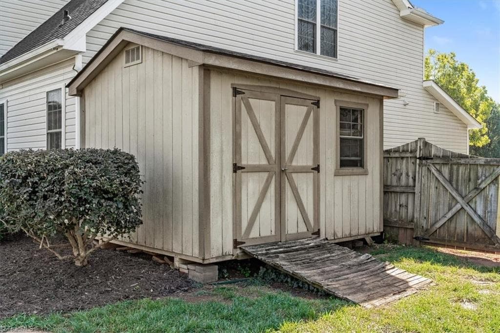 Stick/Site Built at 3651 Canopy Oak Court, High Point NC 27265, photo 37 of 38