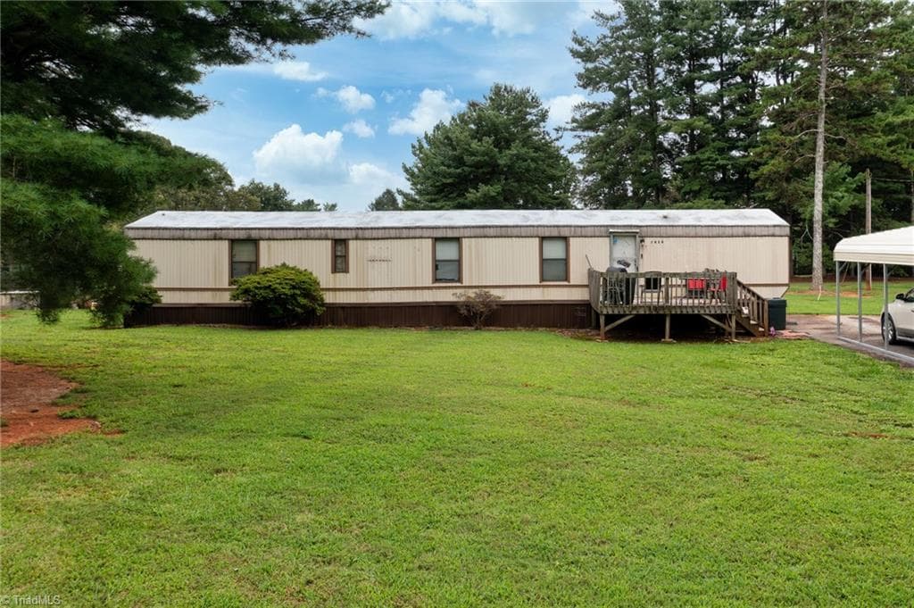 Manufactured Home at 7410 Olin Road, Pfafftown NC 27040, photo 11 of 32