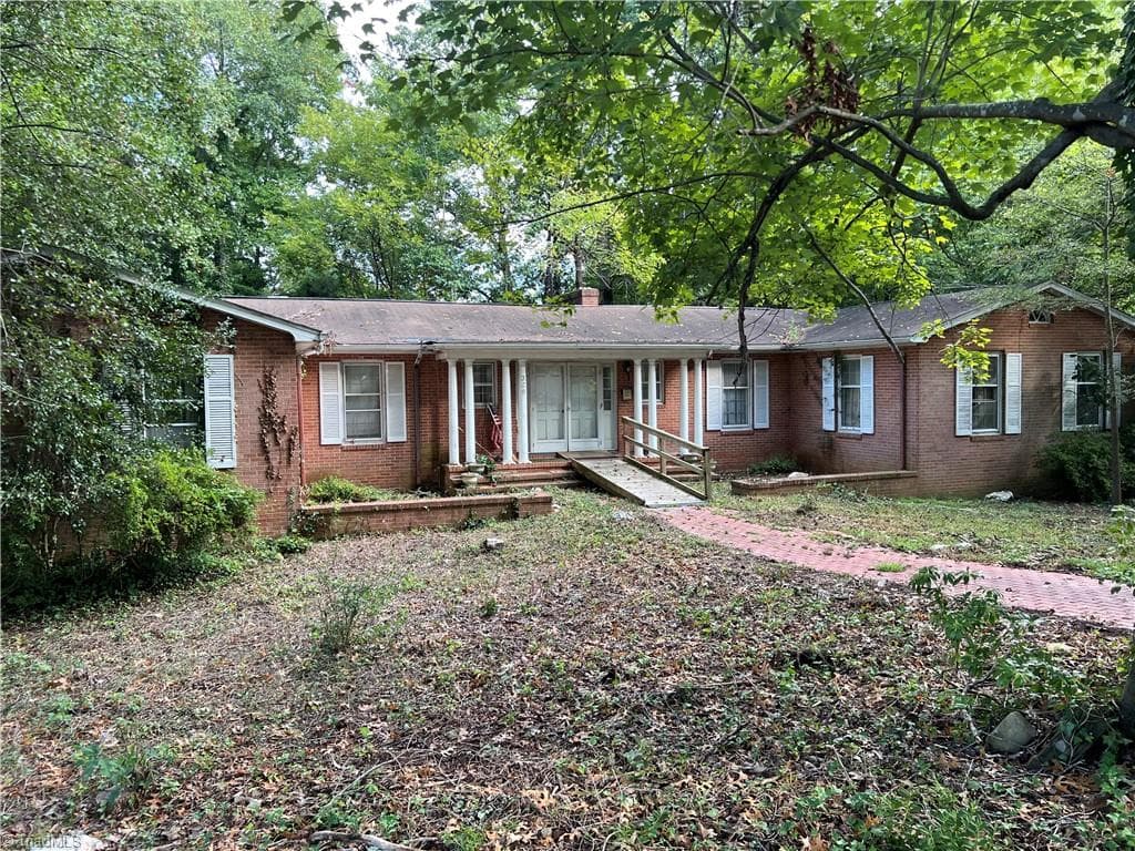 328 Robin Road, Mount Airy NC 27030