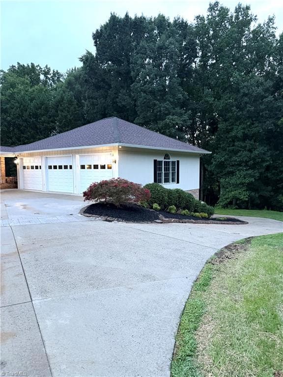 Stick/Site Built at 321 Pineview Drive, Mount Airy NC 27030, photo 15 of 50