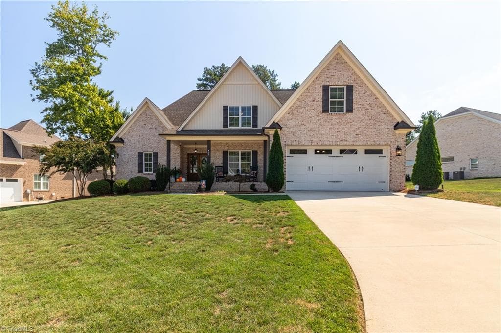 Plenty of room for parking - 428 Wentworth Drive, Winston-Salem NC 27107, Winston-Salem