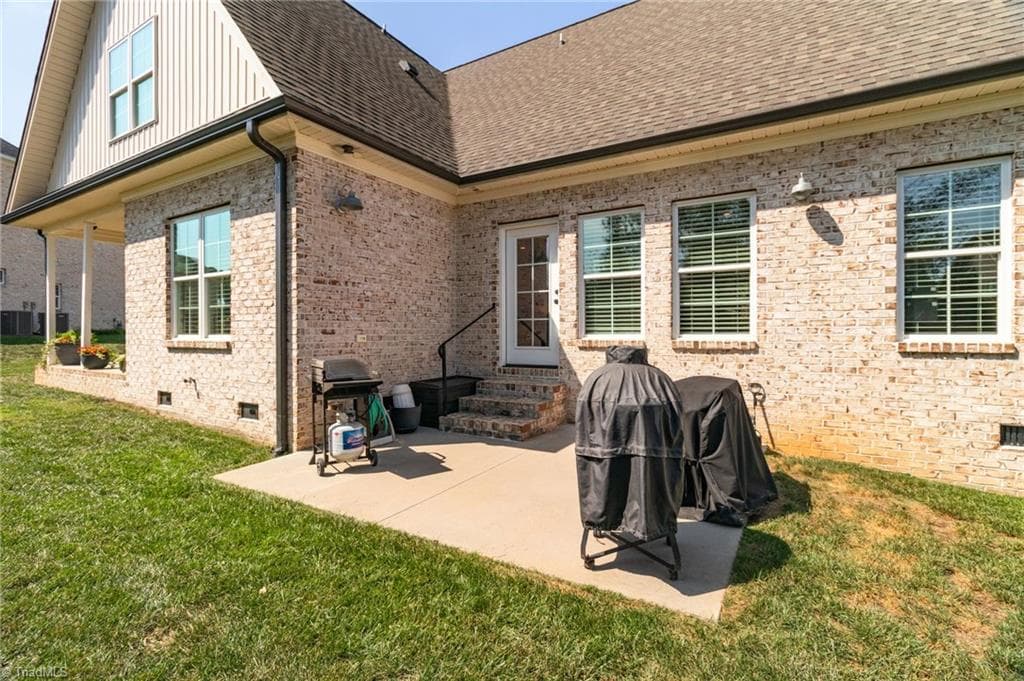 Stick/Site Built at 428 Wentworth Drive, Winston-Salem NC 27107, Winston-Salem, photo 83 of 84