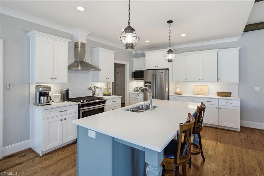 Granite countertops and traditional crown molding touches in this kitchen - 428 Wentworth Drive, Winston-Salem NC 27107, Winston-Salem