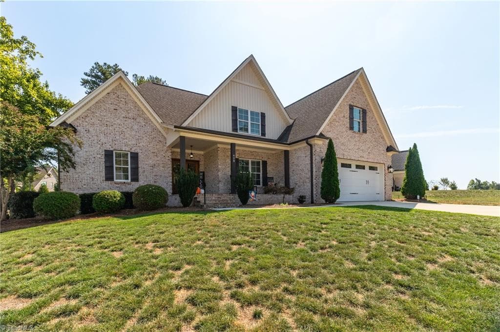 Stick/Site Built at 428 Wentworth Drive, Winston-Salem NC 27107, Winston-Salem, photo 7 of 84