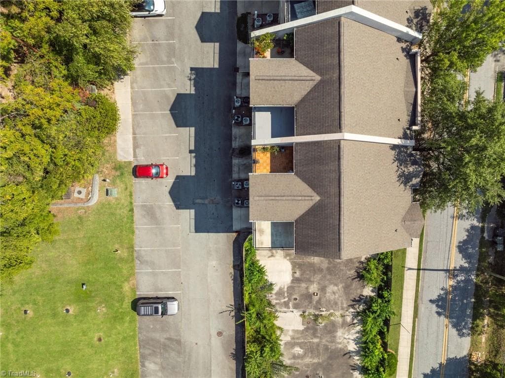 Stick/Site Built at 614 Bellemeade Street, Greensboro NC 27401, photo 31 of 38