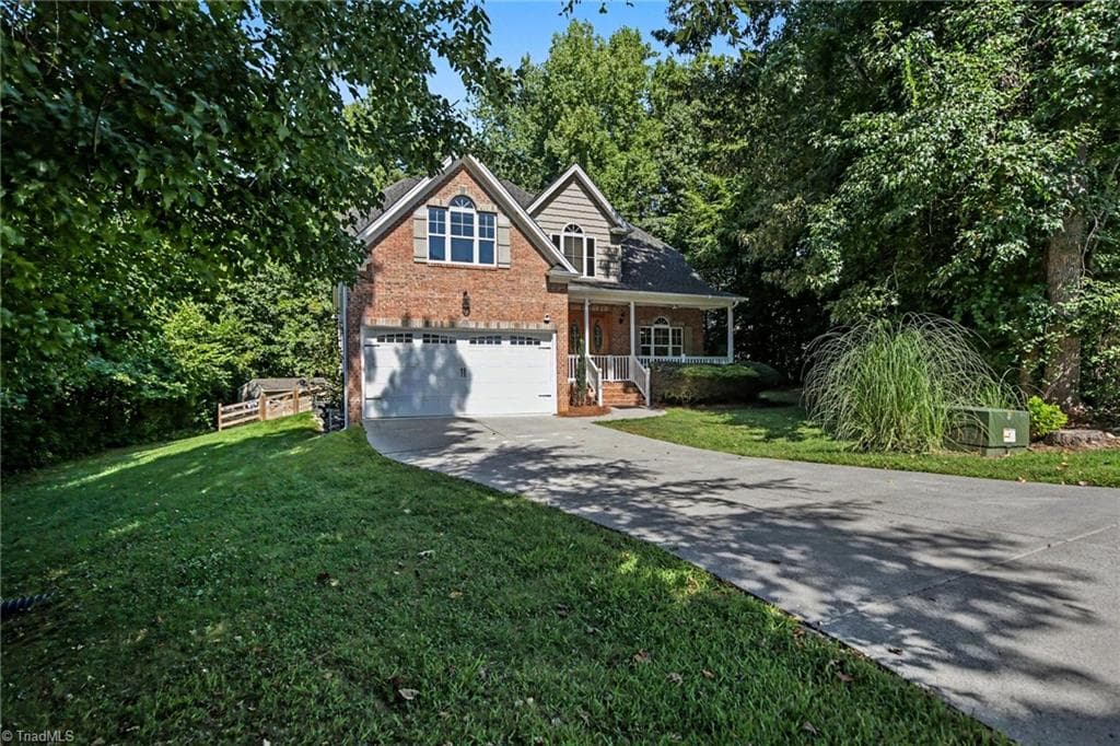 Stick/Site Built at 5116 Ivy Trace Court, Clemmons NC 27012, Clemmons, photo 2 of 29