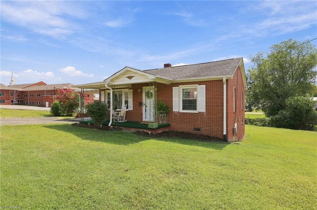 Stick/Site Built at 143 Calvary Drive, Mount Airy NC 27030, Mount Airy, photo 5 of 66
