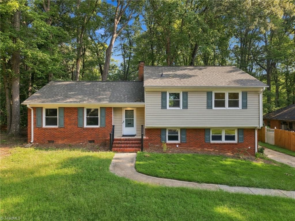 3514 Fox Place, Greensboro NC 27408