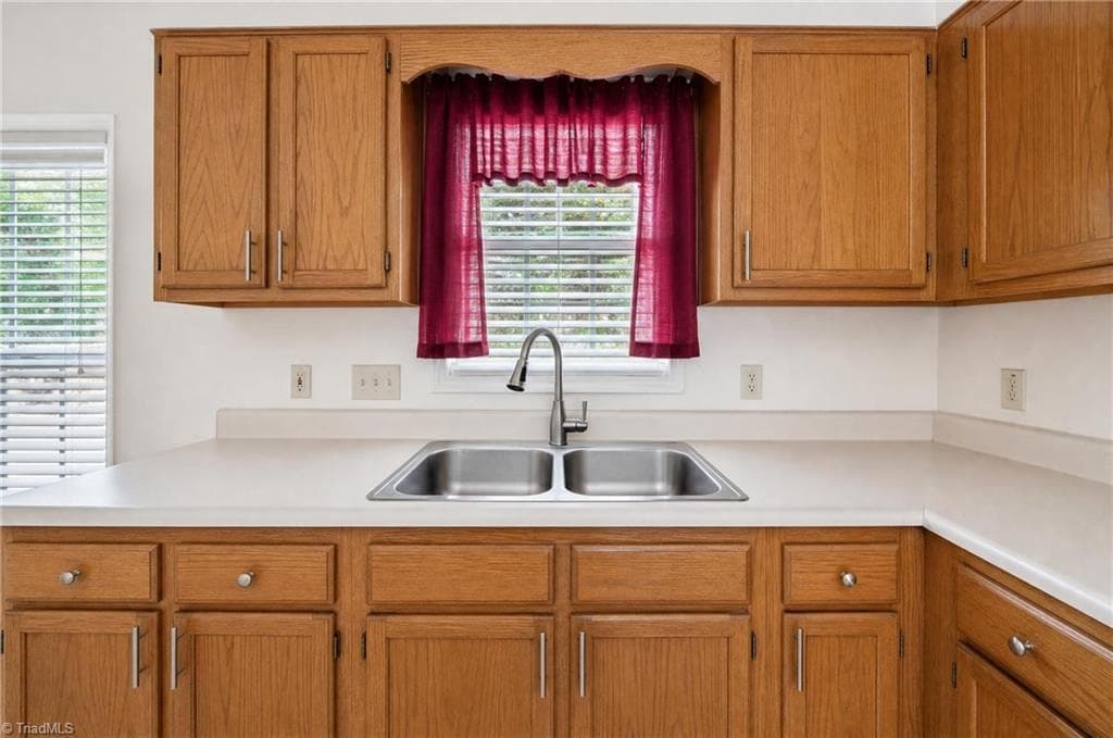 Stick/Site Built at 1817 Kildare woods Drive, Greensboro NC 27407, photo 11 of 34