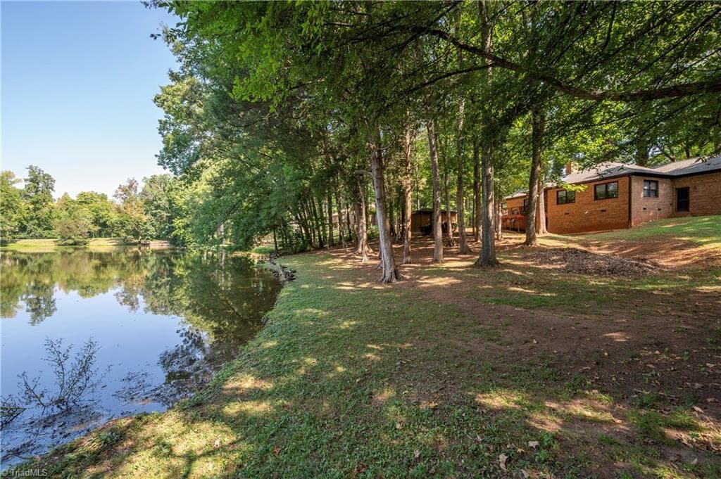 Stick/Site Built at 4320 Woodbourne Drive, Clemmons NC 27012-9132, Clemmons, photo 2 of 43