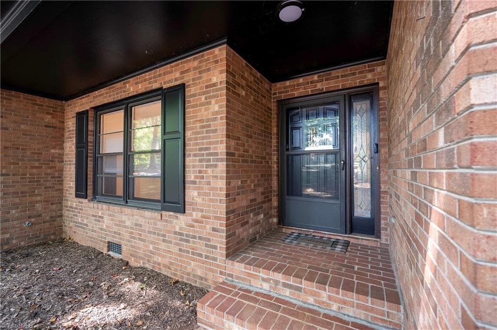 Stick/Site Built at 4320 Woodbourne Drive, Clemmons NC 27012-9132, Clemmons, photo 3 of 43