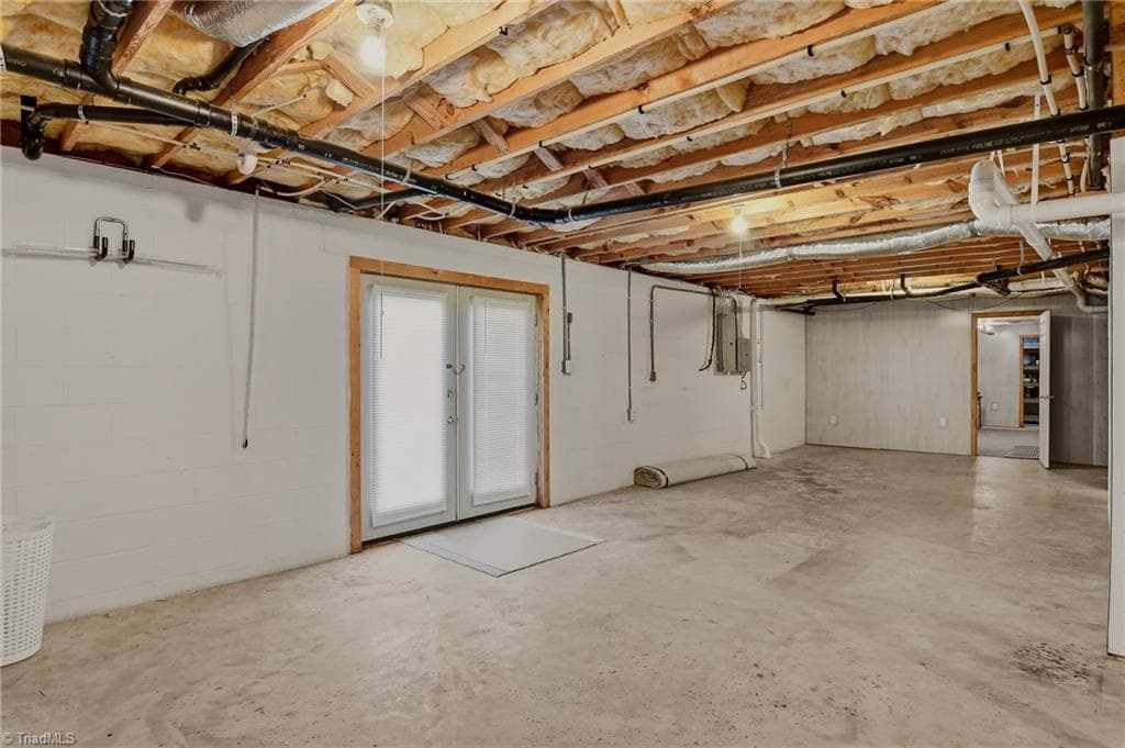 Stick/Site Built at 2301 Griffith Road, Winston-Salem NC 27103, Winston-Salem, photo 53 of 86