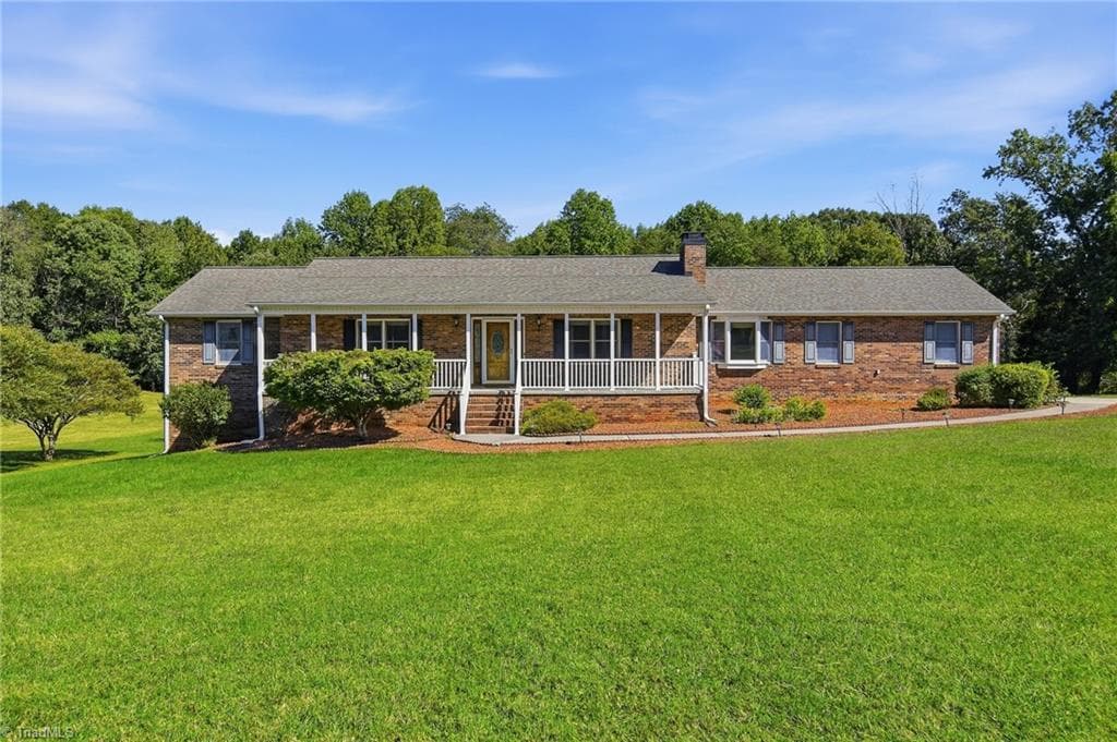 Stick/Site Built at 2301 Griffith Road, Winston-Salem NC 27103, Winston-Salem, photo 3 of 86