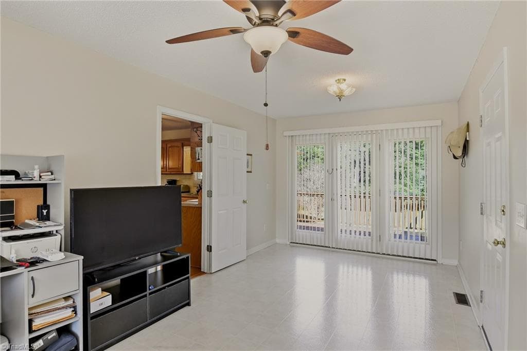 Stick/Site Built at 2301 Griffith Road, Winston-Salem NC 27103, Winston-Salem, photo 23 of 86