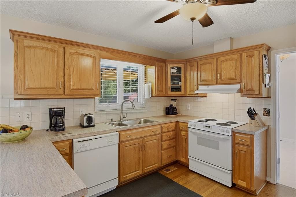 Stick/Site Built at 2301 Griffith Road, Winston-Salem NC 27103, Winston-Salem, photo 57 of 86