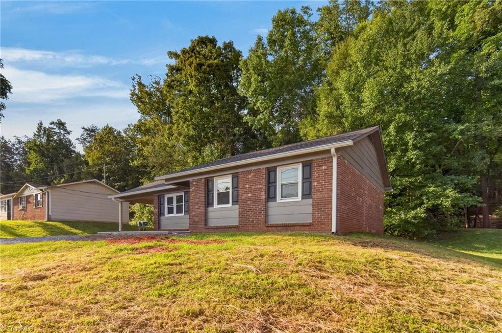 220 Mountview Drive, Mocksville NC 27028-2837
